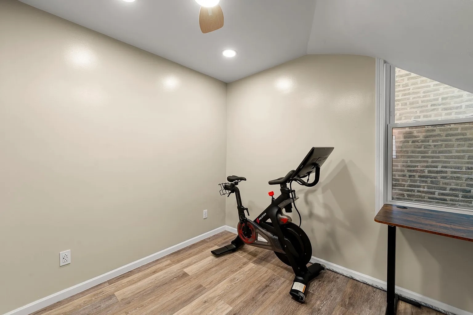 814 N Hermitage Avenue