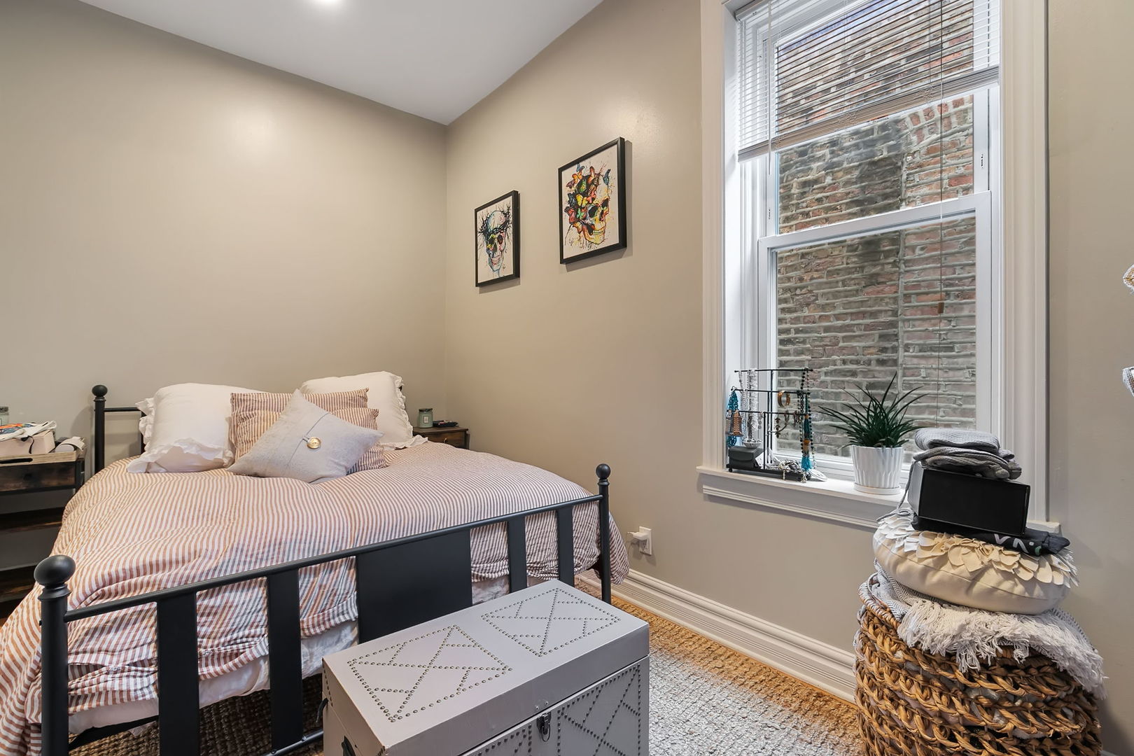 814 N Hermitage Avenue