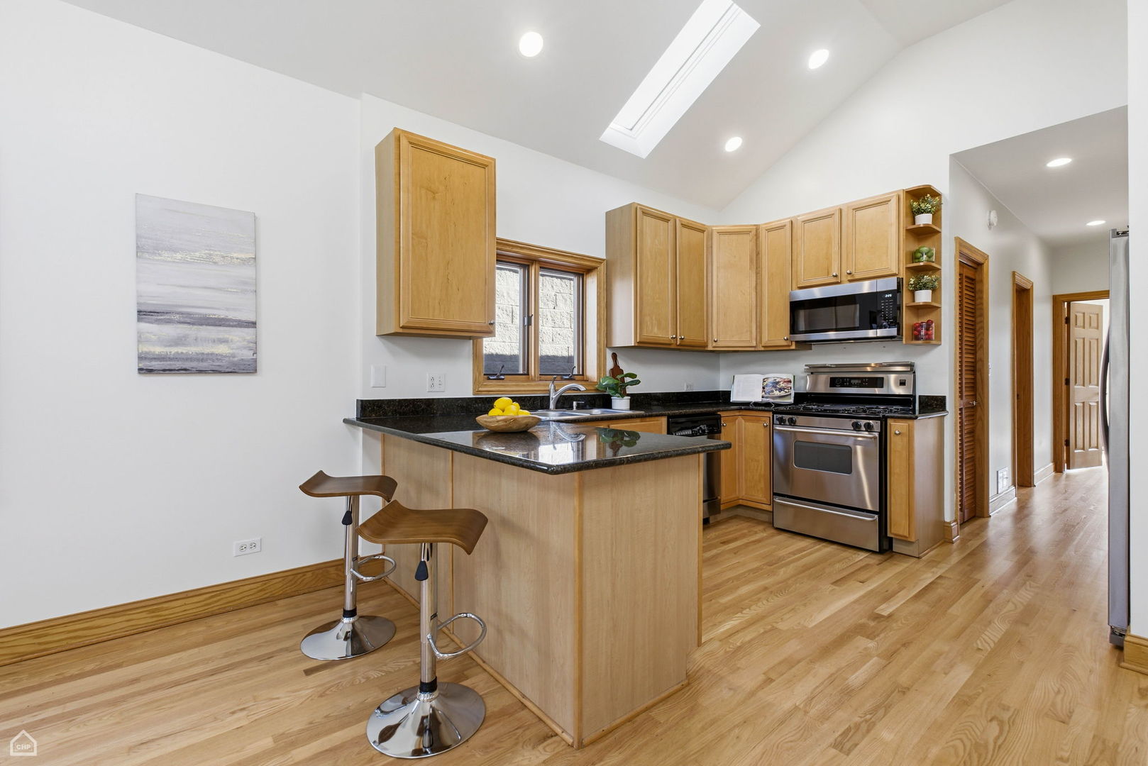 1447 W Walton Street Unit: 3