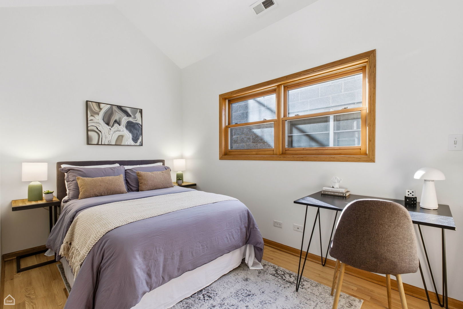 1447 W Walton Street Unit: 3