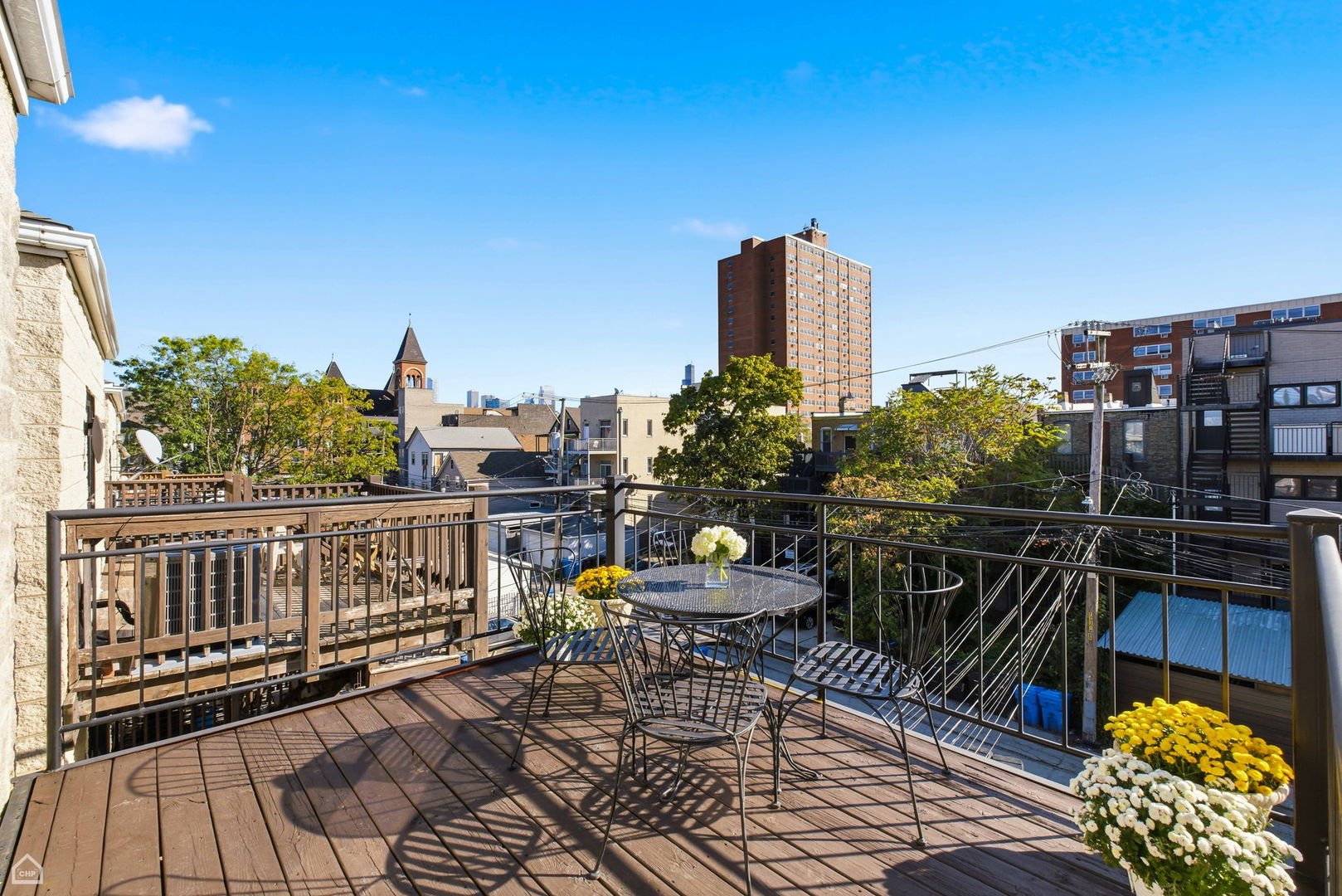 1447 W Walton Street Unit: 3