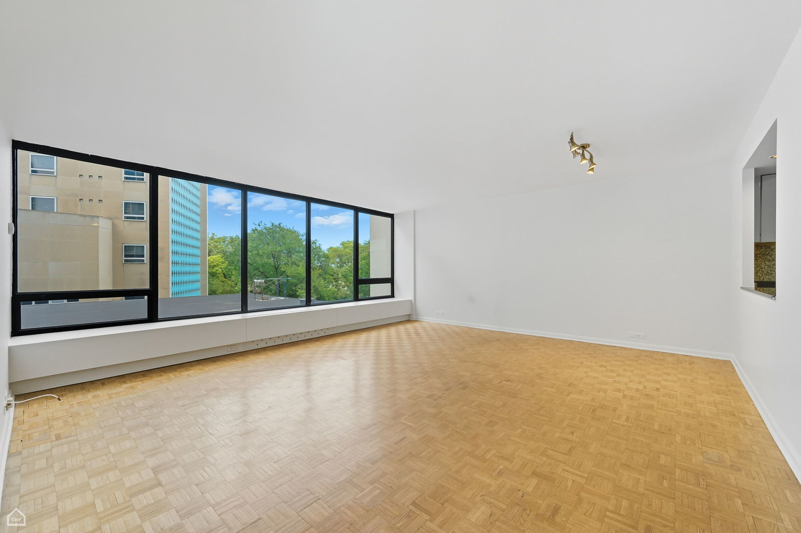 2800 N Lake Shore Drive Unit: 305