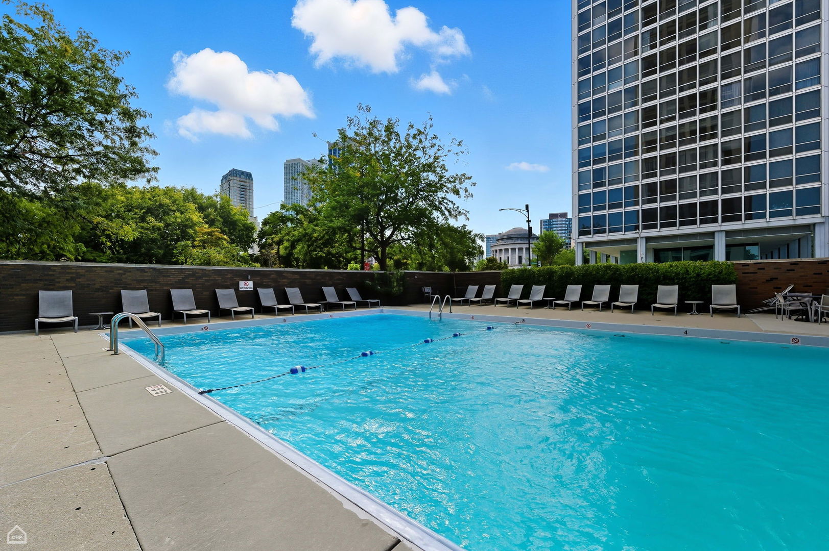 2800 N Lake Shore Drive Unit: 305