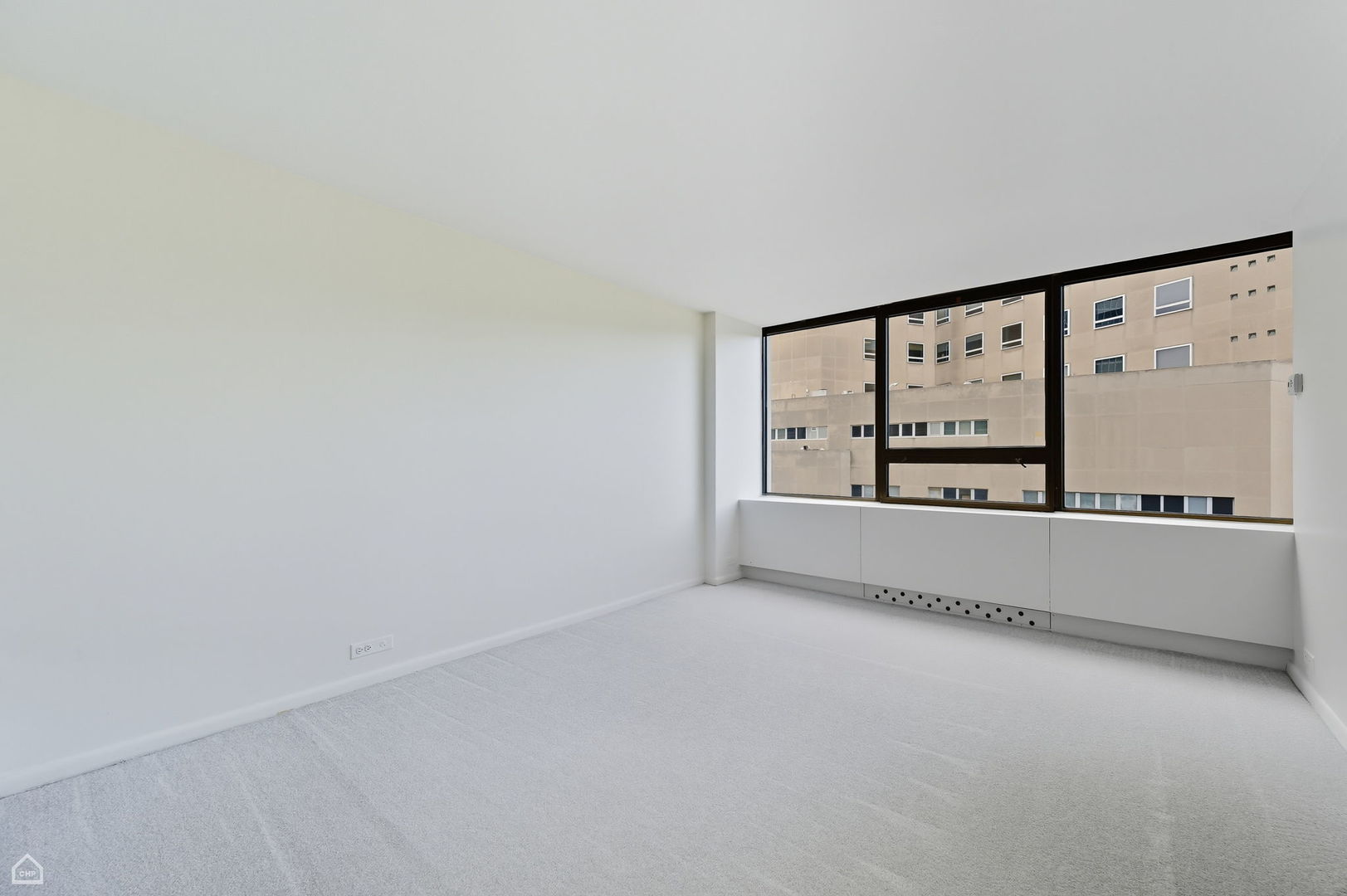 2800 N Lake Shore Drive Unit: 305