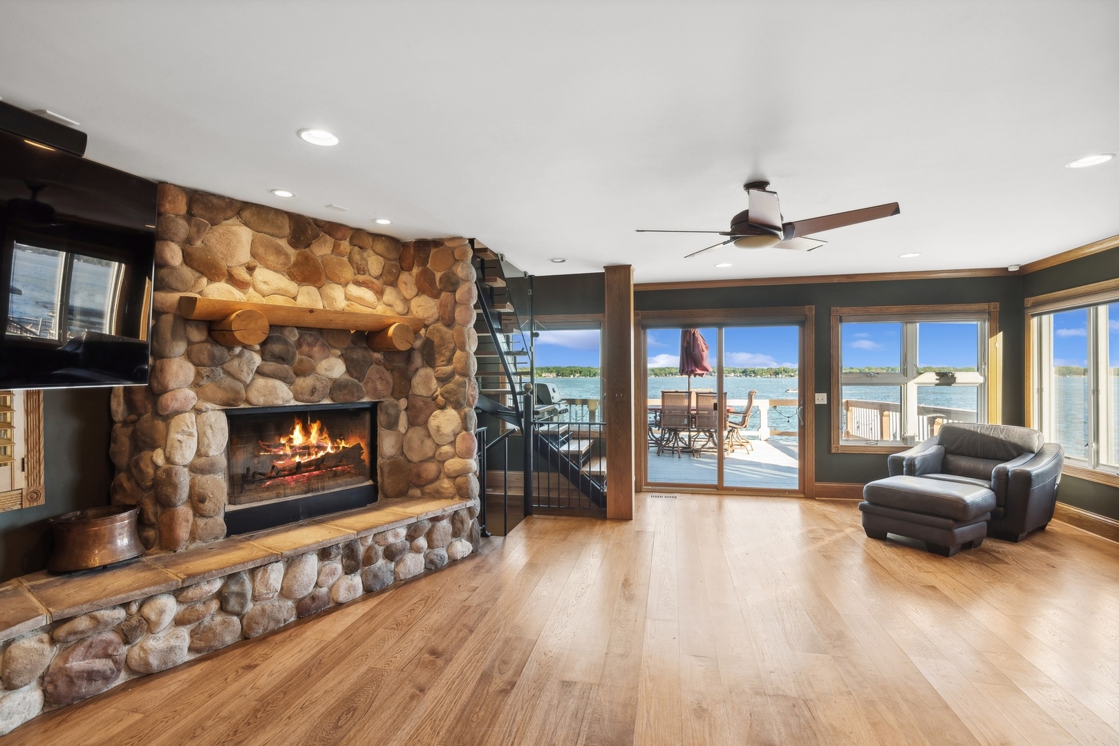 38635 N Drexel Boulevard