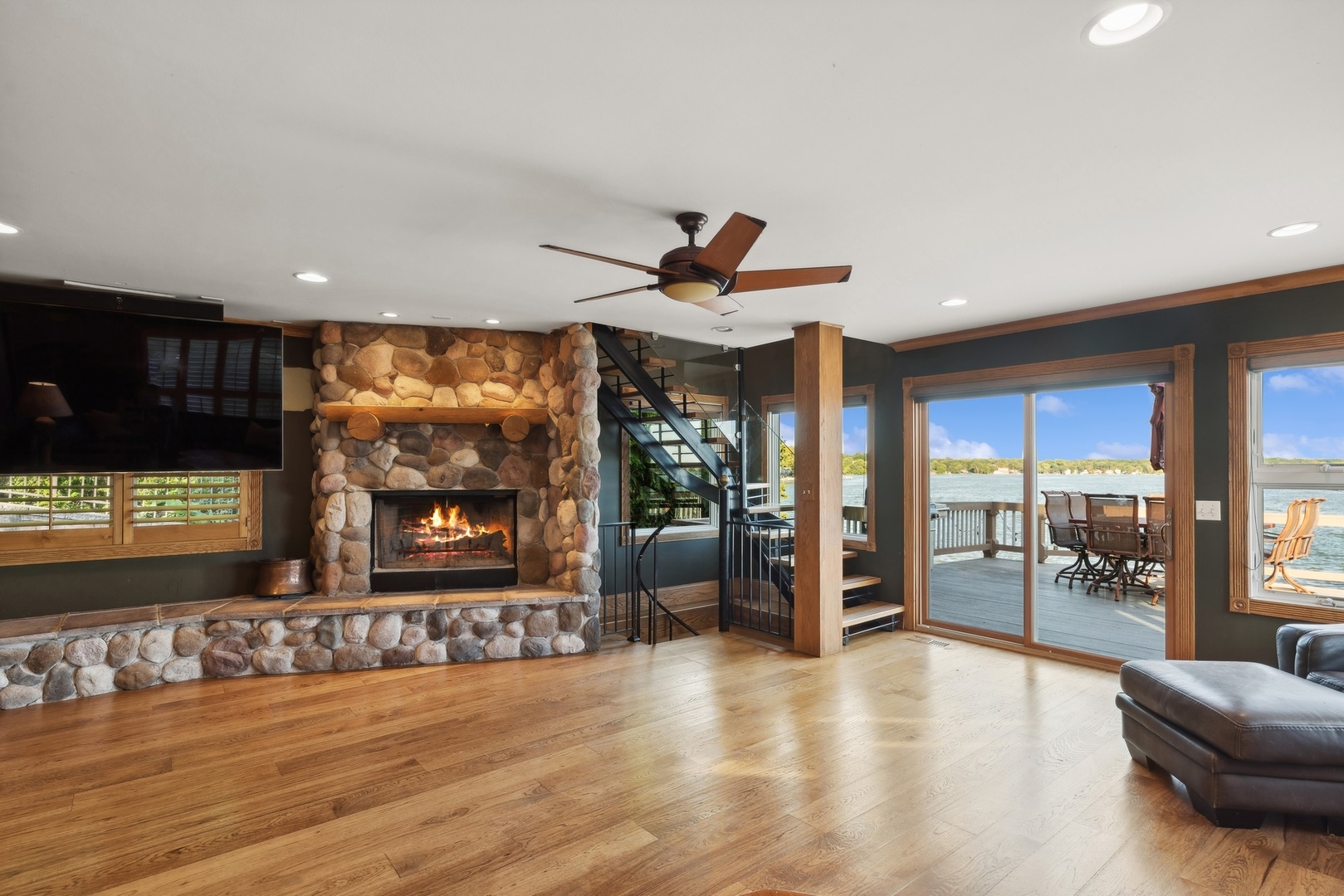 38635 N Drexel Boulevard