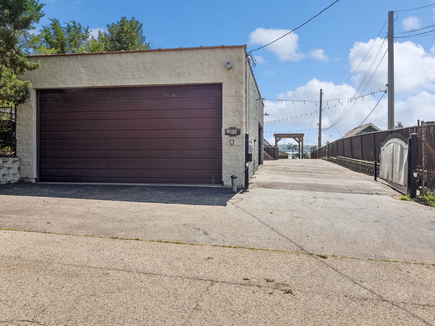 38635 N Drexel Boulevard