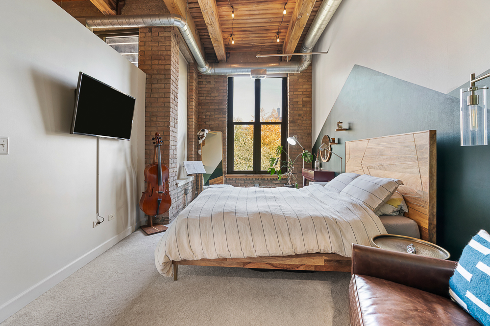 1330 W Monroe Street Unit: 310