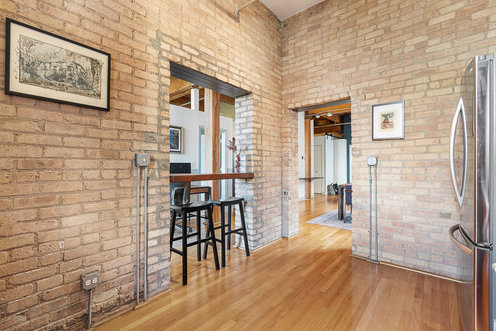 1330 W Monroe Street Unit: 310