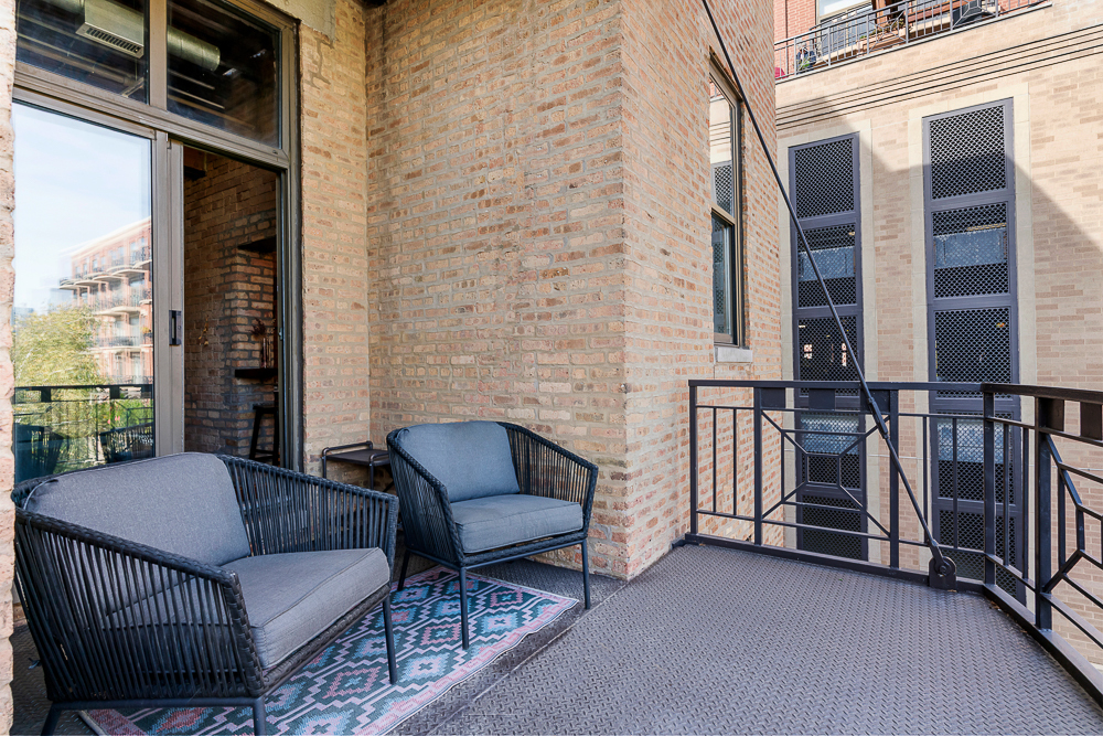 1330 W Monroe Street Unit: 310