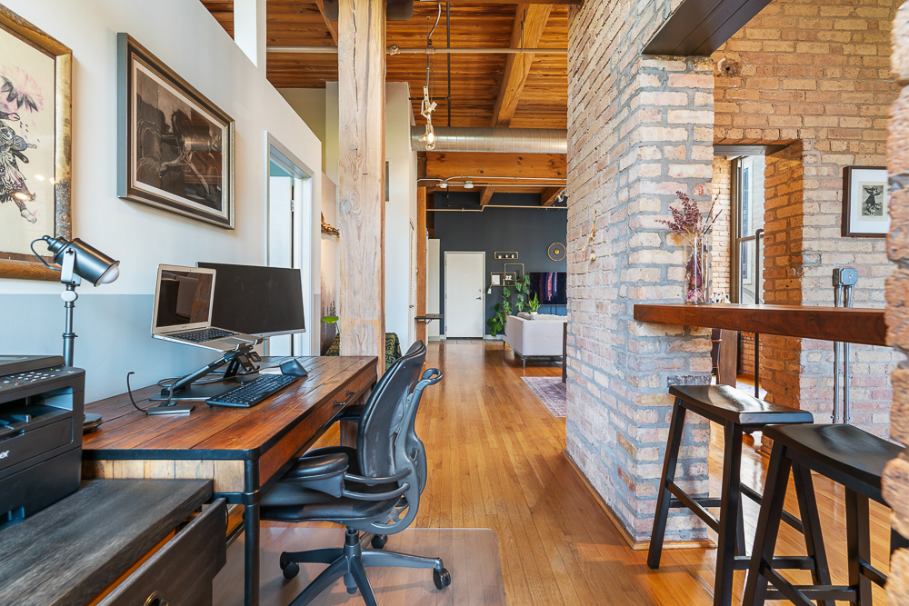 1330 W Monroe Street Unit: 310