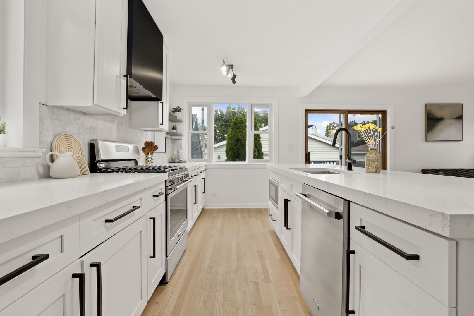 5828 N Melvina Avenue