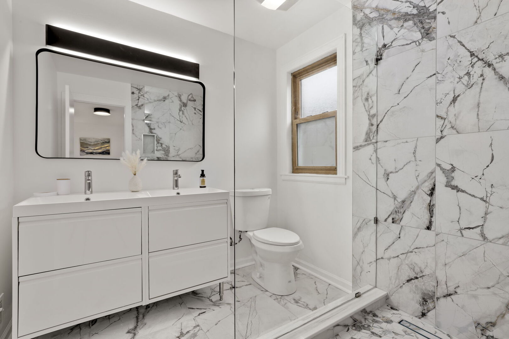 5828 N Melvina Avenue