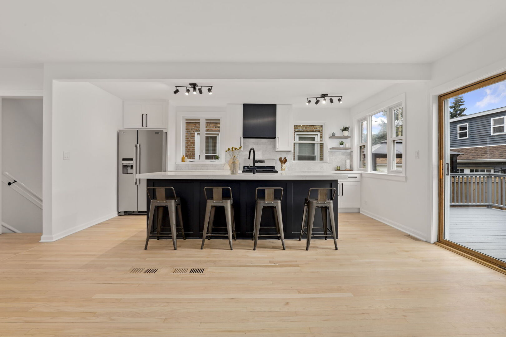 5828 N Melvina Avenue