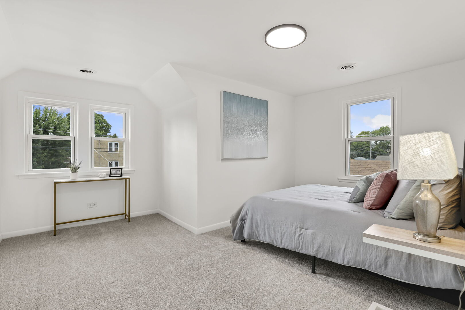 5828 N Melvina Avenue