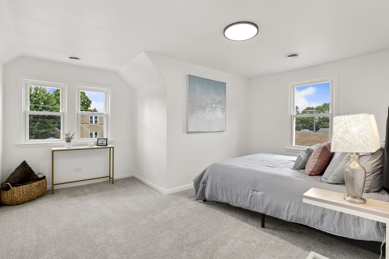 5828 N Melvina Avenue