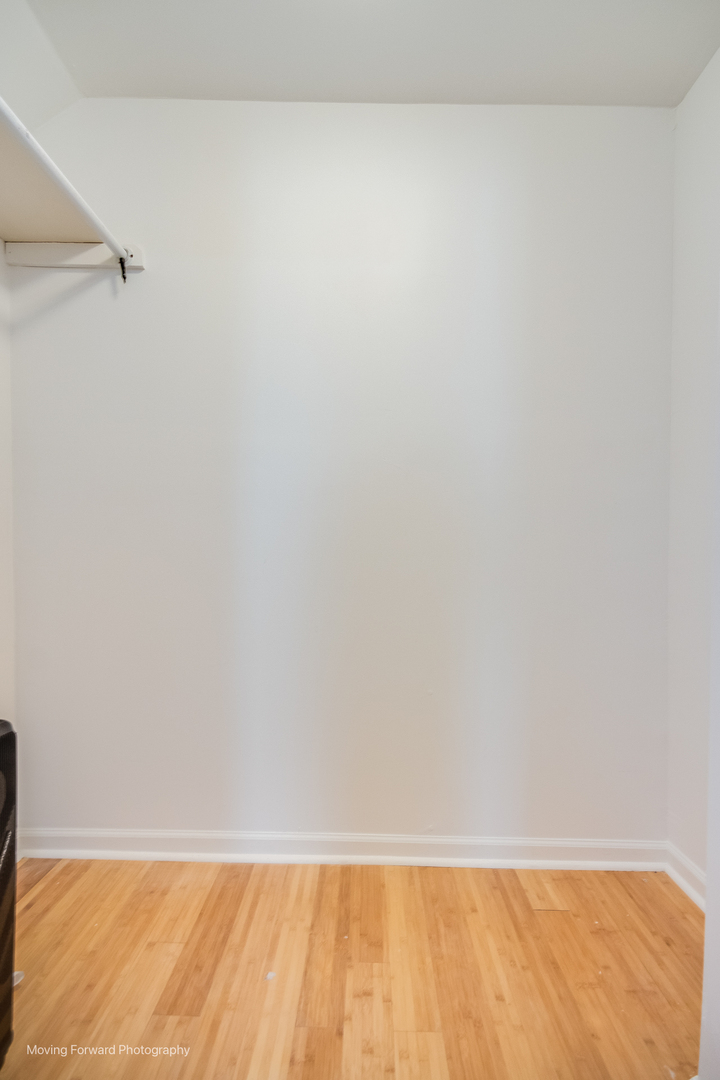 1900 S Throop Street