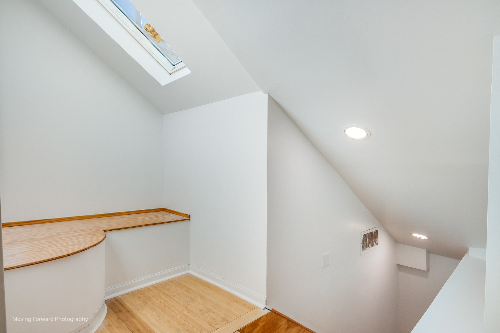 1900 S Throop Street