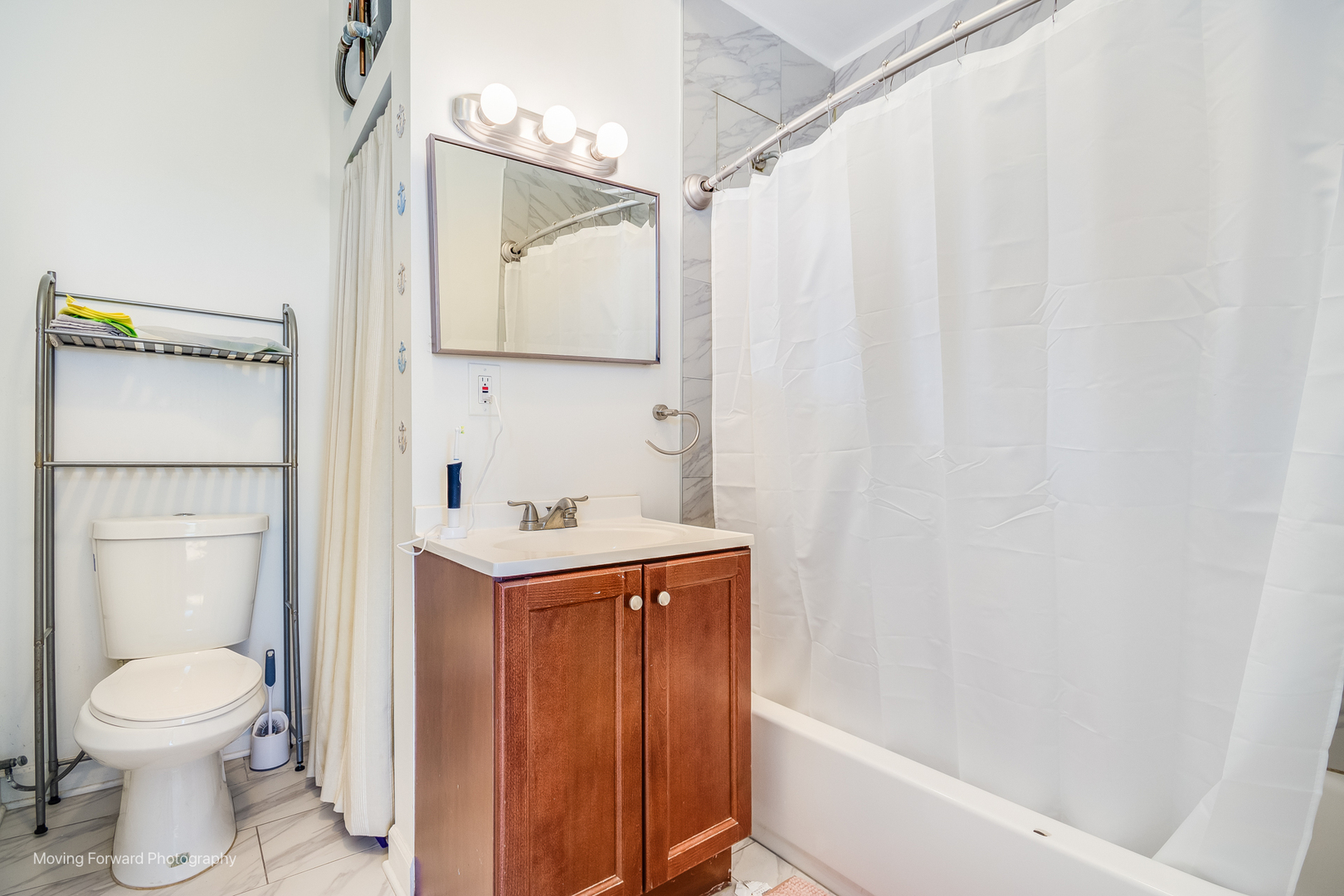 1900 S Throop Street