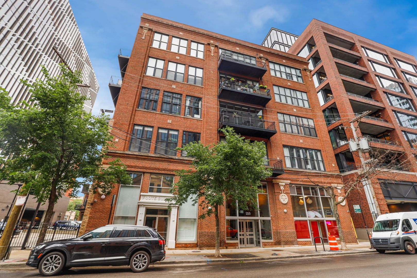 215 N Aberdeen Street Unit: 202B