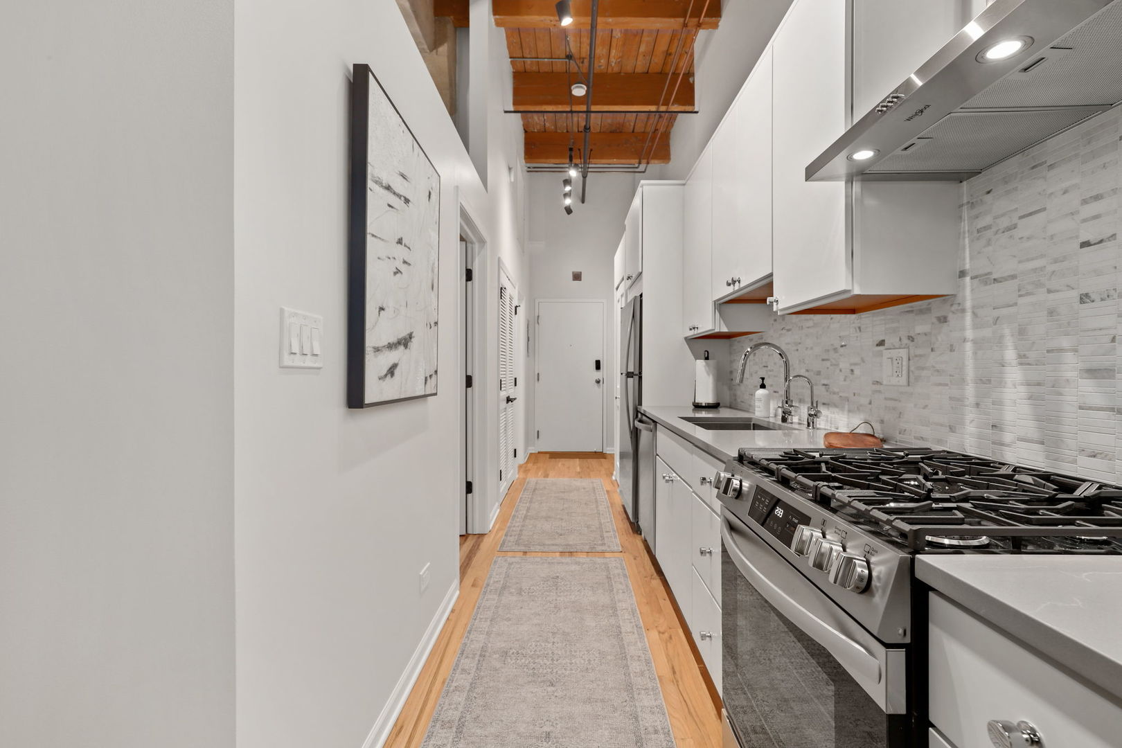 215 N Aberdeen Street Unit: 202B