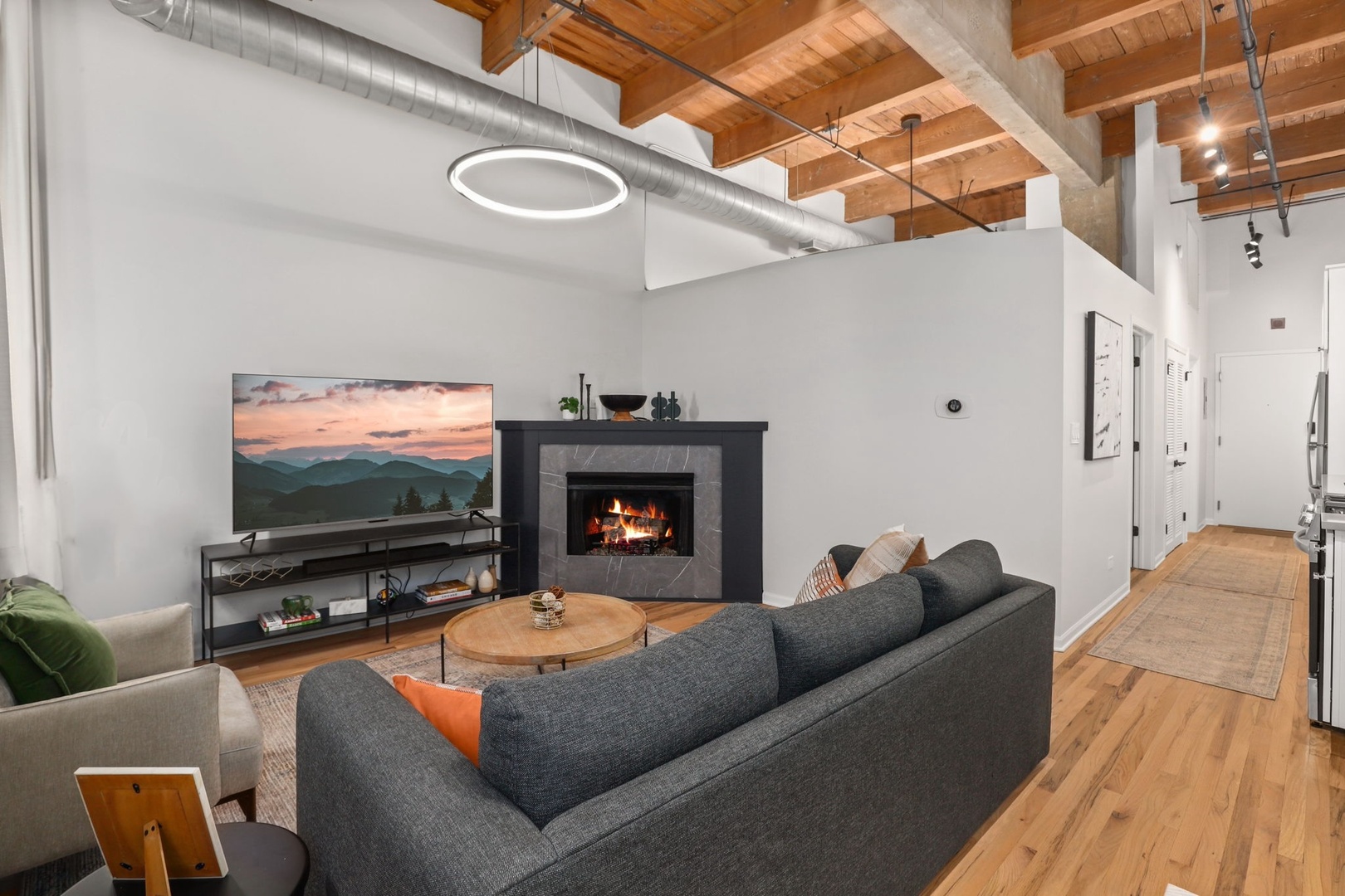 215 N Aberdeen Street Unit: 202B