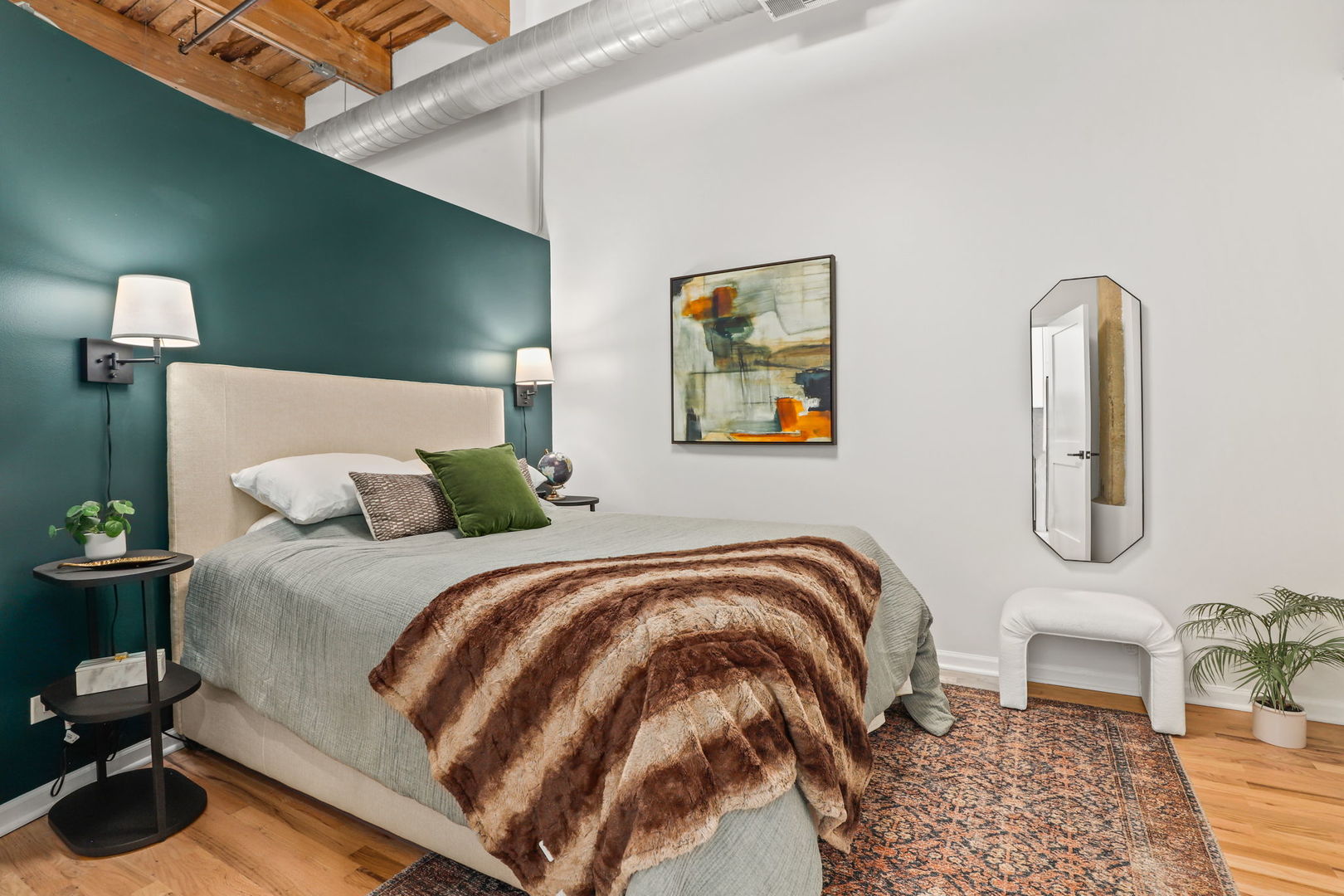 215 N Aberdeen Street Unit: 202B