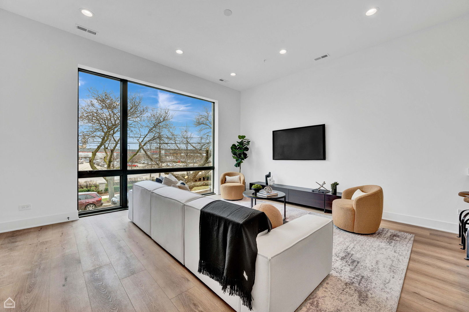 1612 W Hastings Street Unit: 201