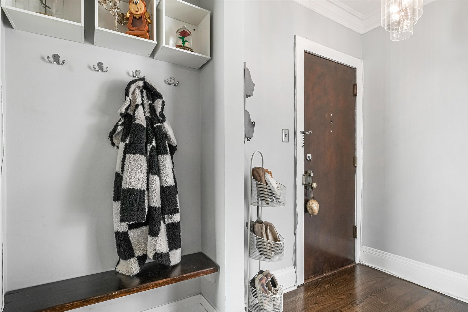 832 MICHIGAN Avenue Unit: 3G