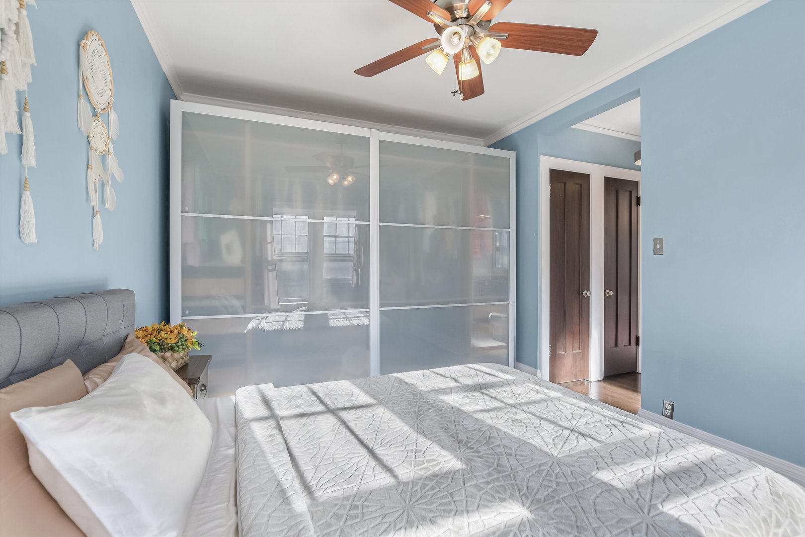 832 MICHIGAN Avenue Unit: 3G