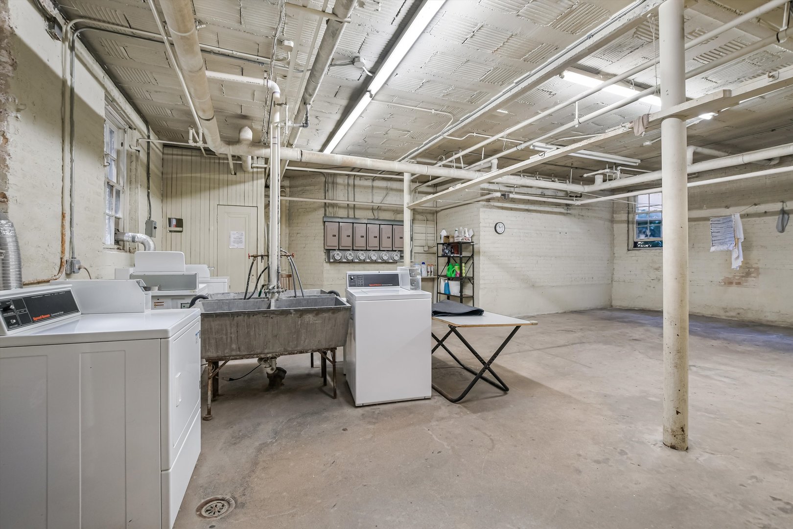 832 MICHIGAN Avenue Unit: 3G