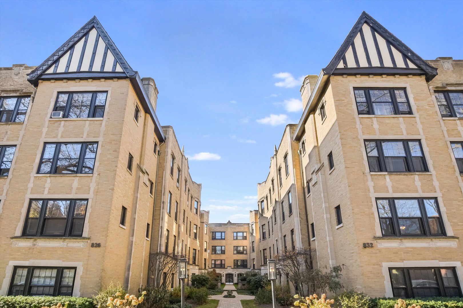 832 MICHIGAN Avenue Unit: 3G