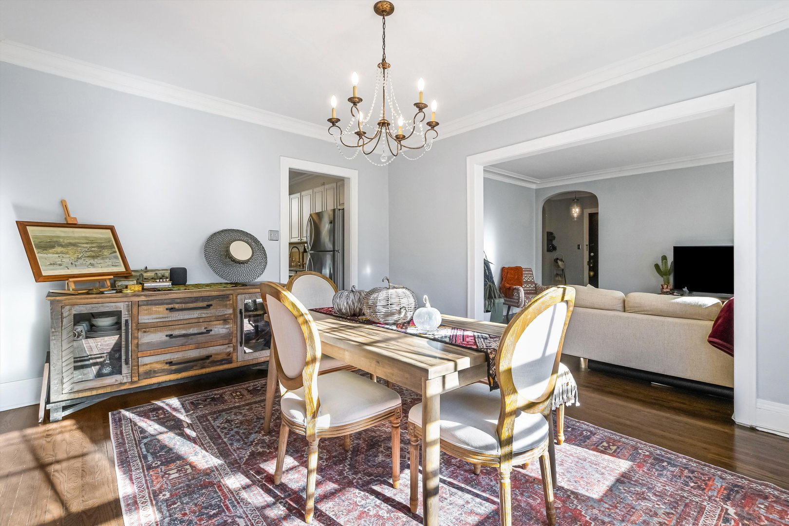 832 MICHIGAN Avenue Unit: 3G