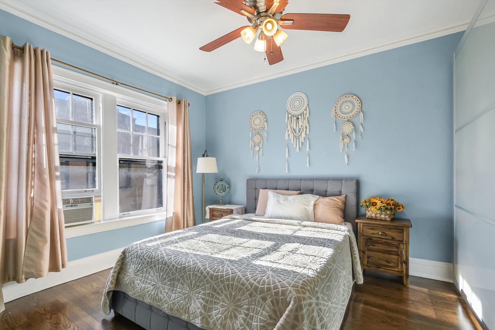 832 MICHIGAN Avenue Unit: 3G