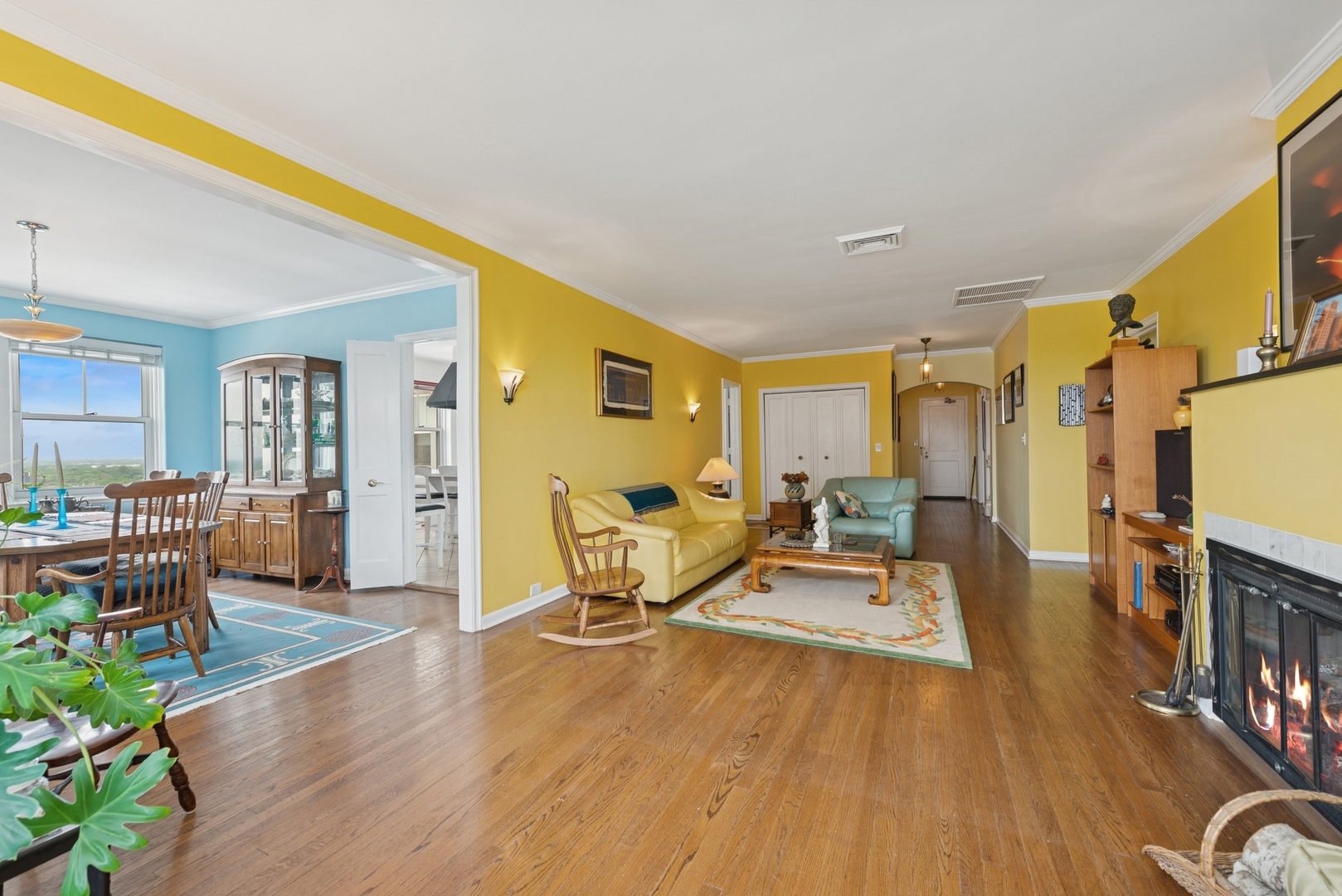 5555 N Sheridan Road Unit: 1906