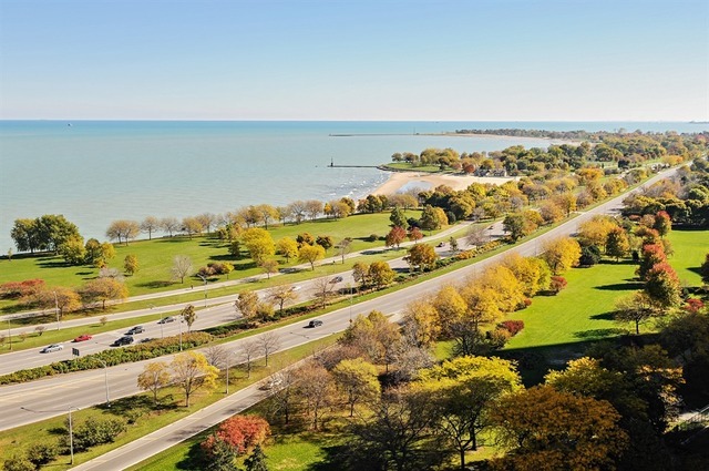 5555 N Sheridan Road Unit: 1906