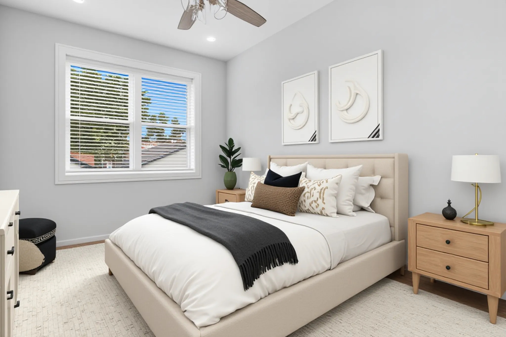 547 N Springfield Avenue