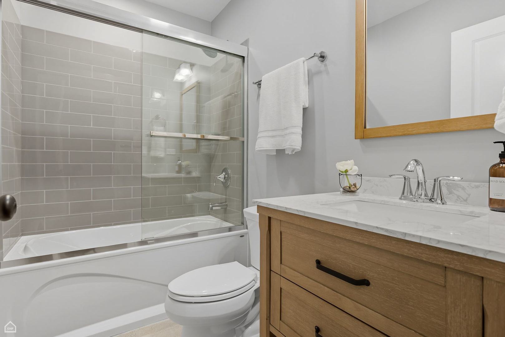 547 N Springfield Avenue