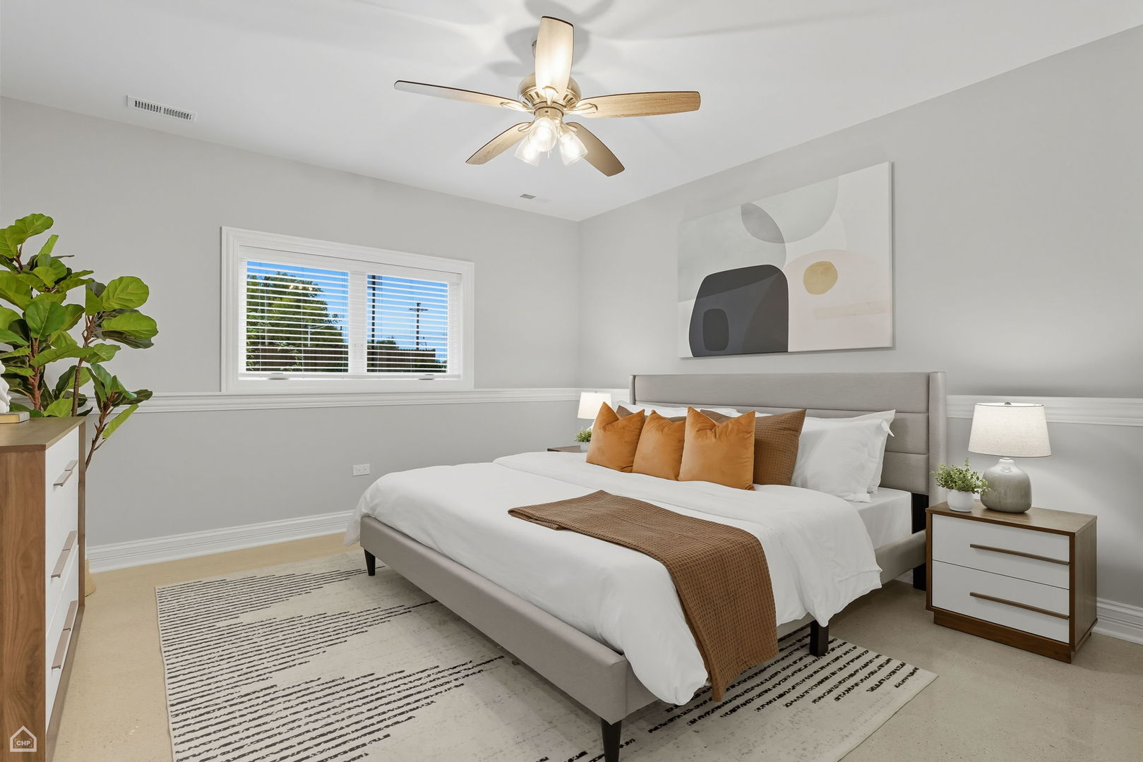 547 N Springfield Avenue