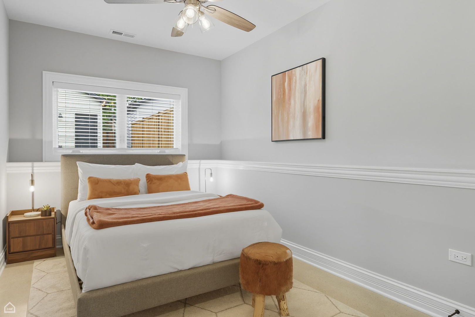 547 N Springfield Avenue