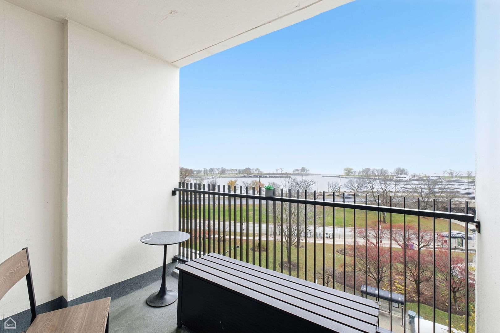 3200 N LAKE SHORE Drive Unit: 604