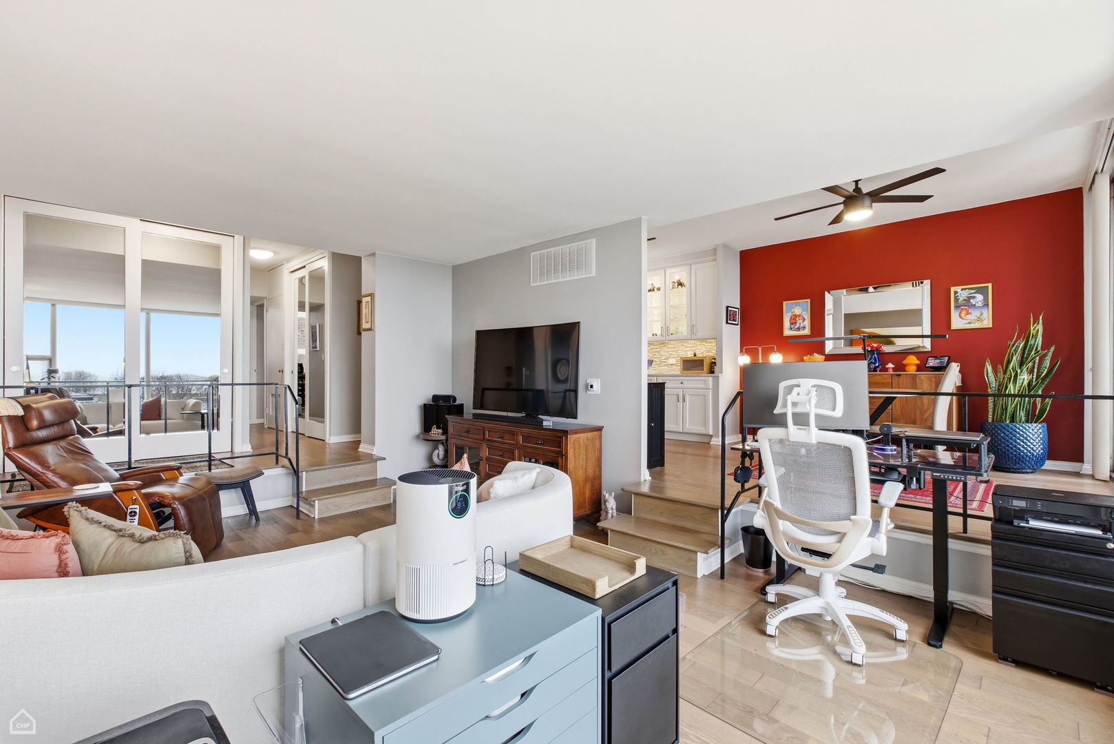 3200 N LAKE SHORE Drive Unit: 604
