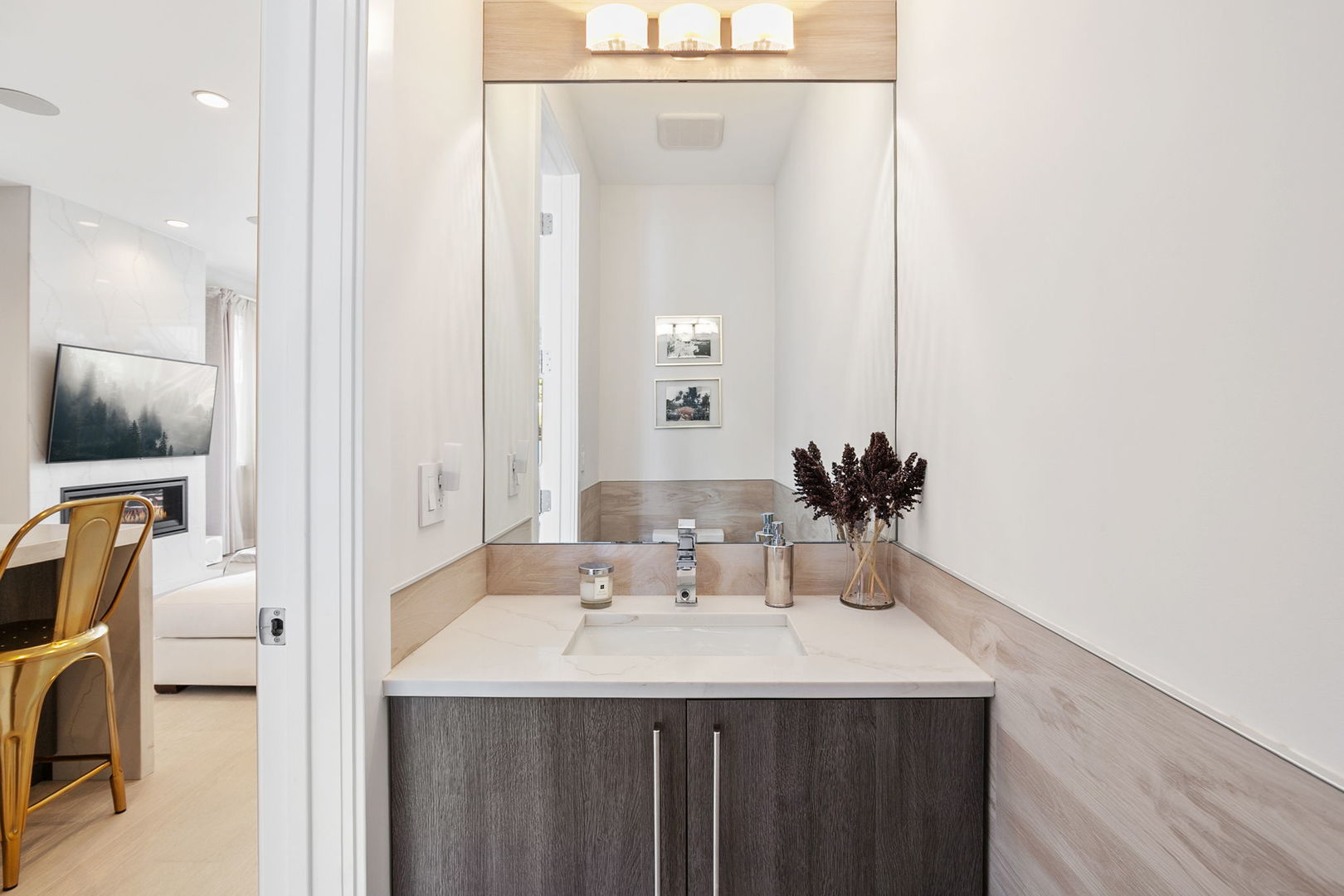 1848 N California Avenue Unit: 1