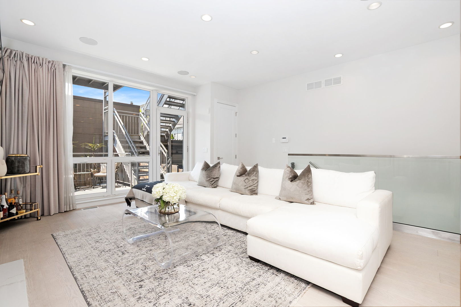 1848 N California Avenue Unit: 1