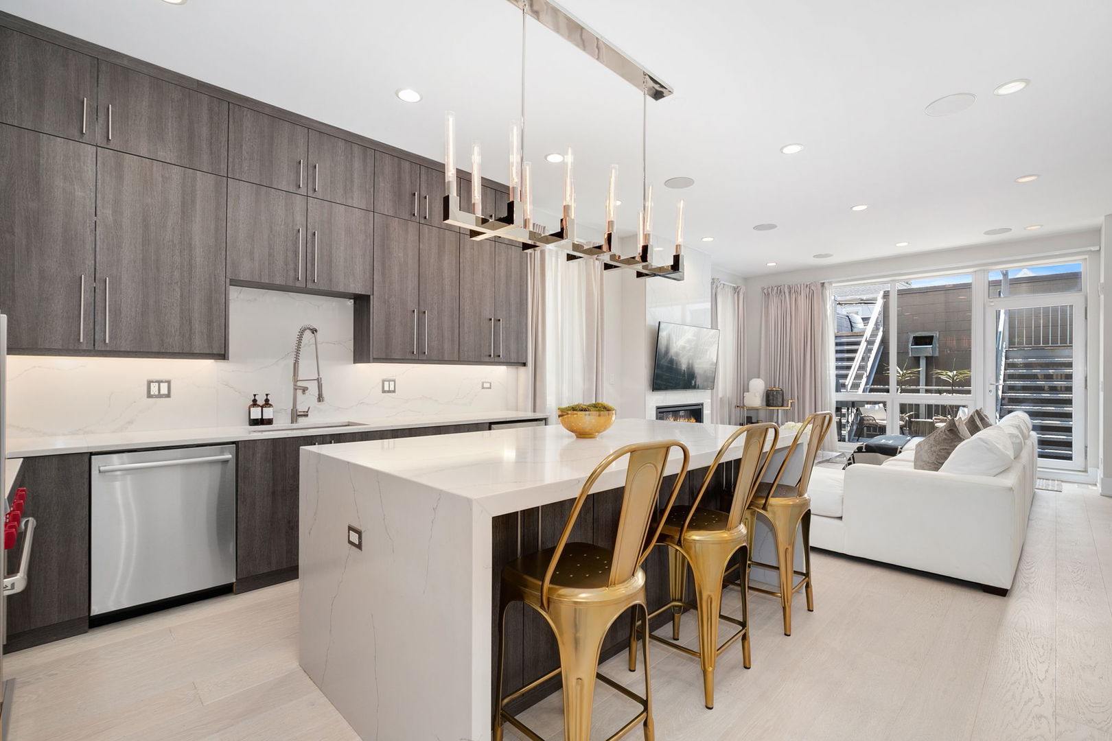 1848 N California Avenue Unit: 1