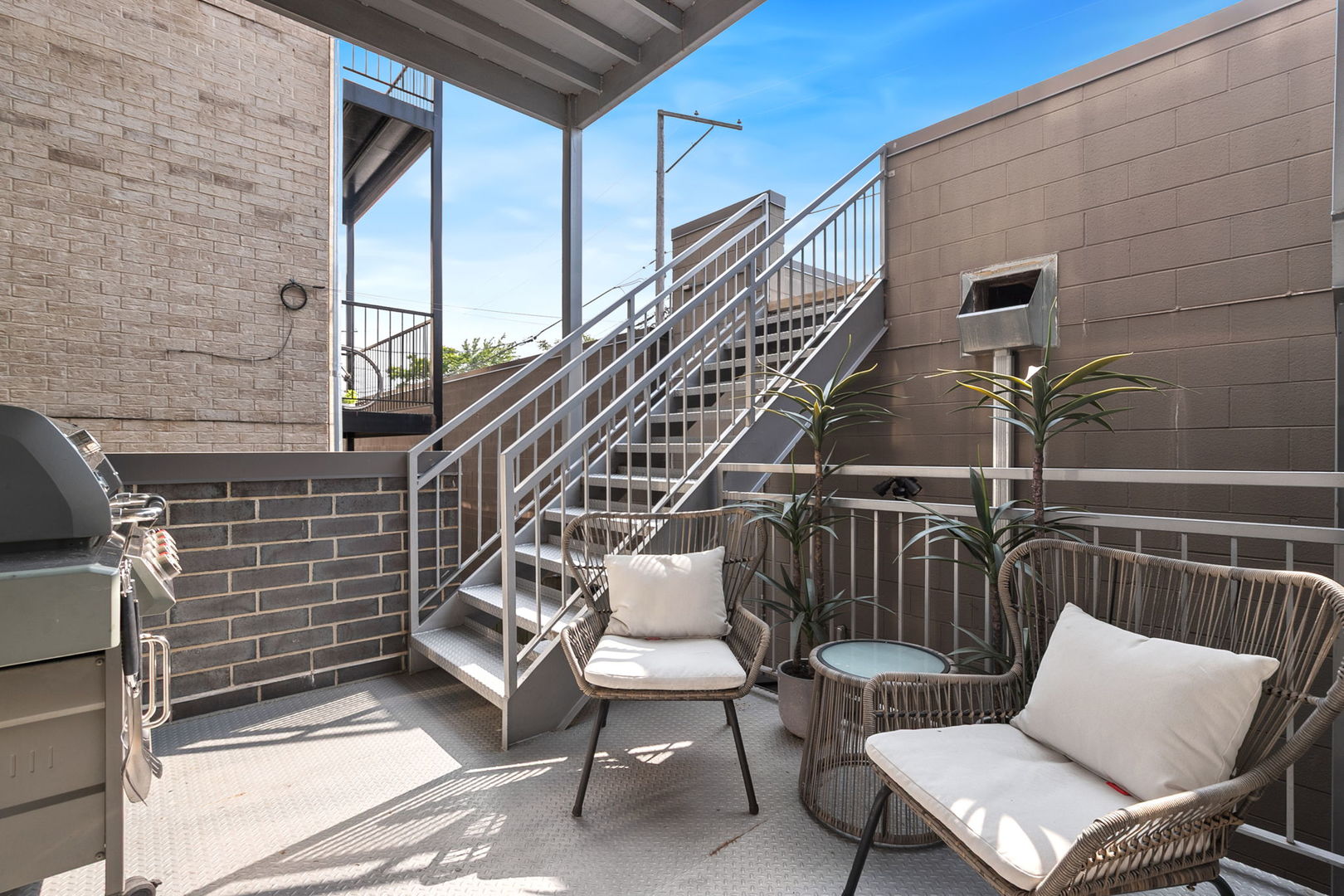 1848 N California Avenue Unit: 1