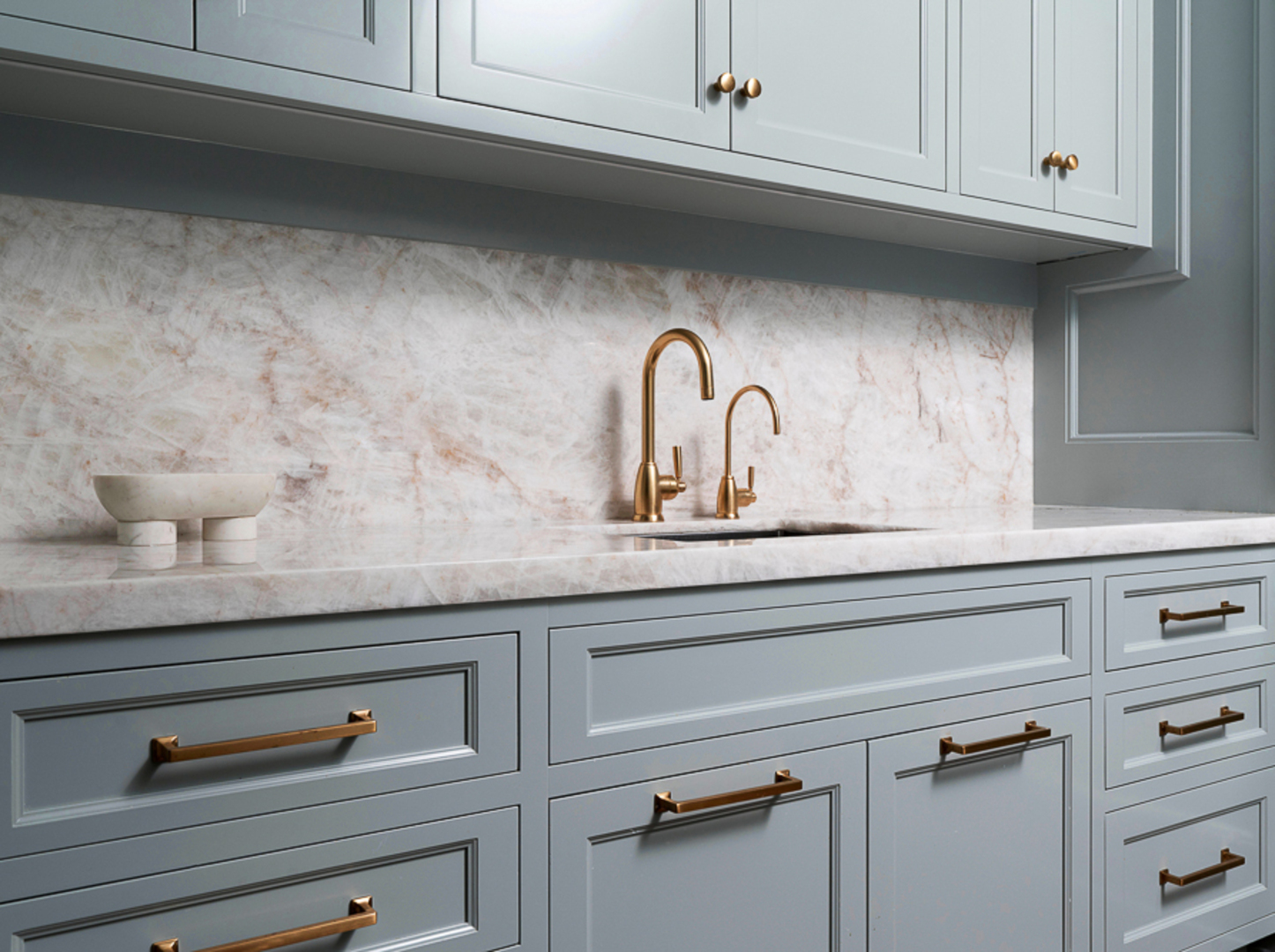 3336 N Oakley Avenue