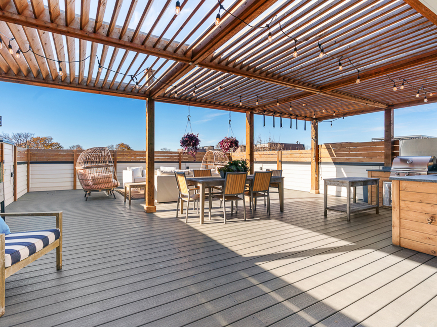 3336 N Oakley Avenue