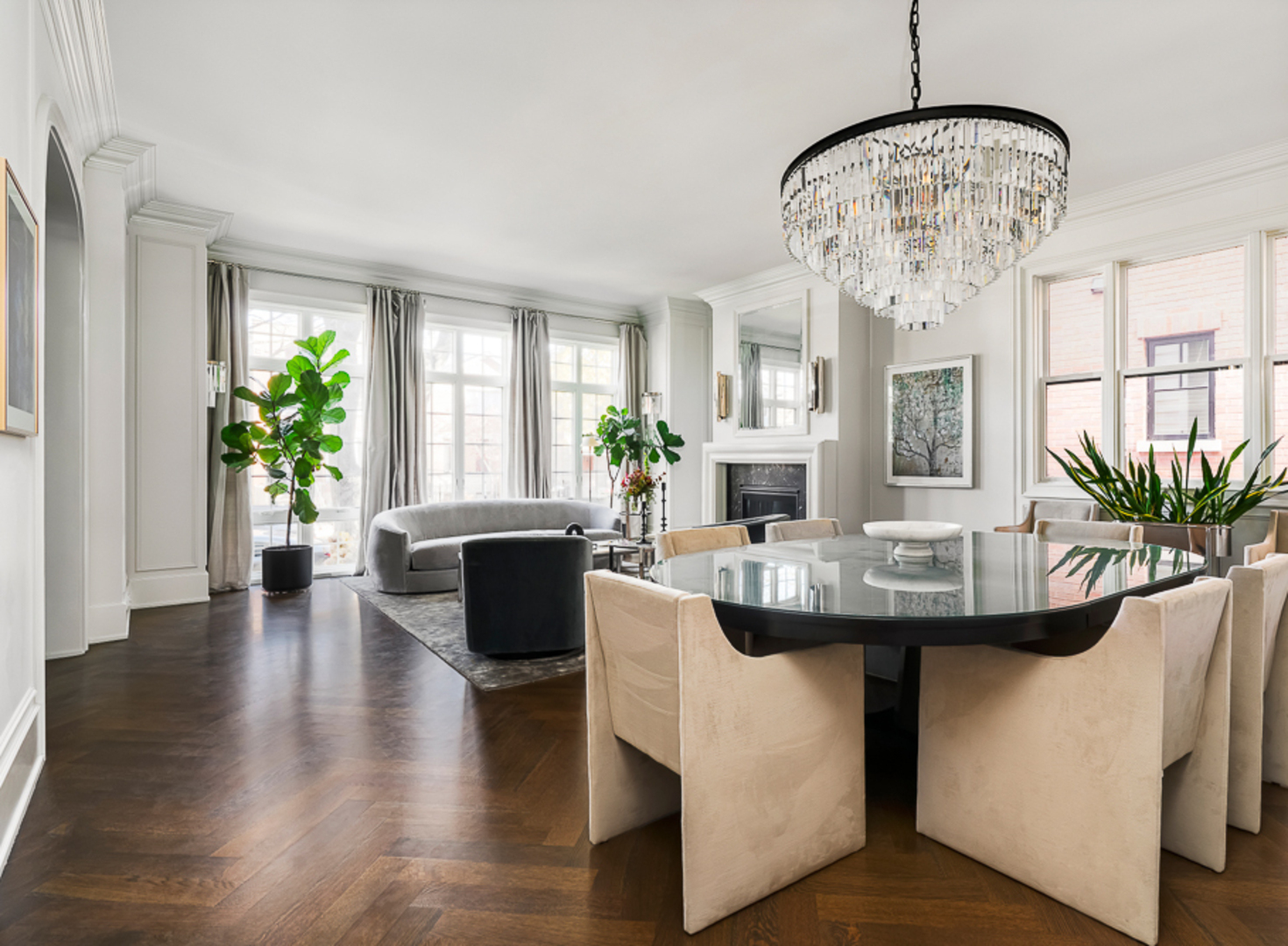 3336 N Oakley Avenue