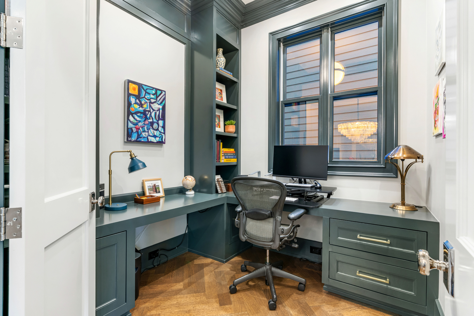 3336 N Oakley Avenue